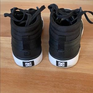 DC woman’s Evan Hi sneakers